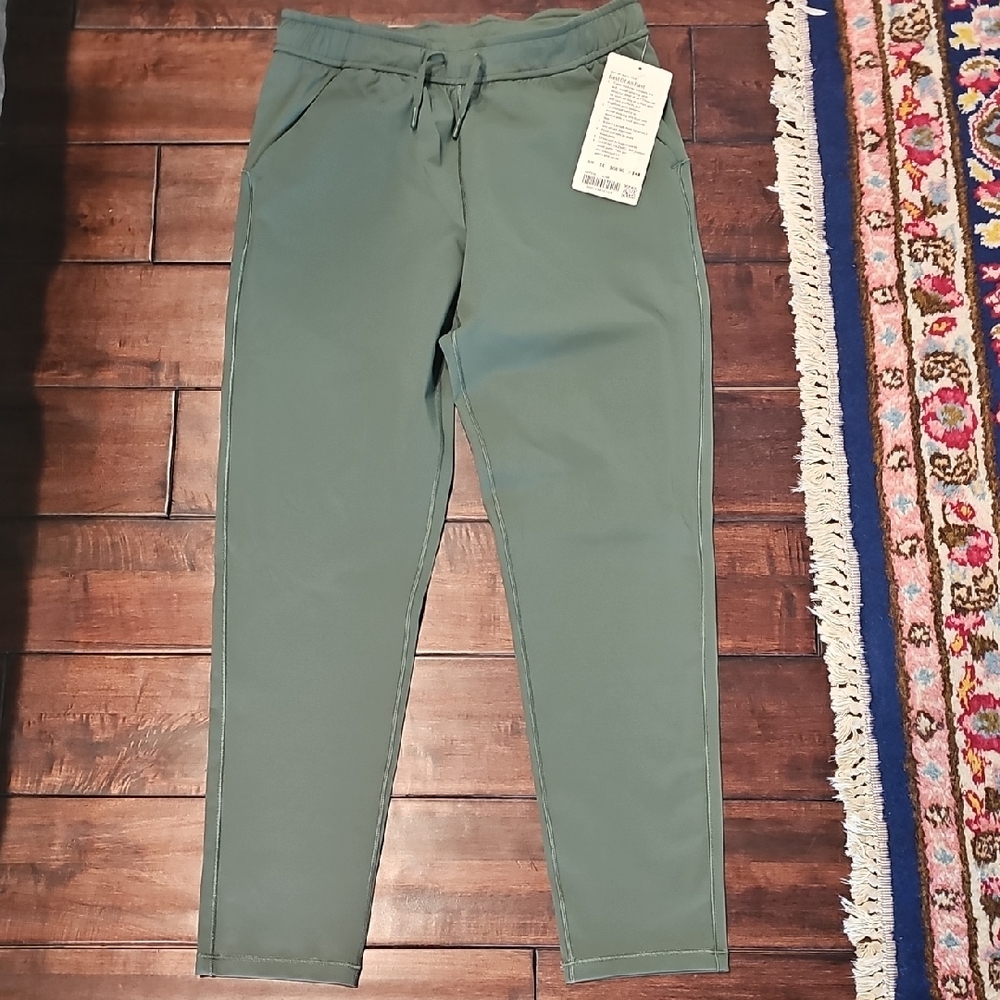 NWT Ivivva by lululemon Pants 14